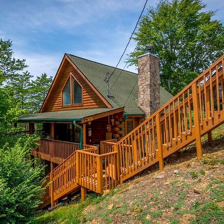 Inviting Sevierville Cabin With Deck And Hot Tub! Exterior photo