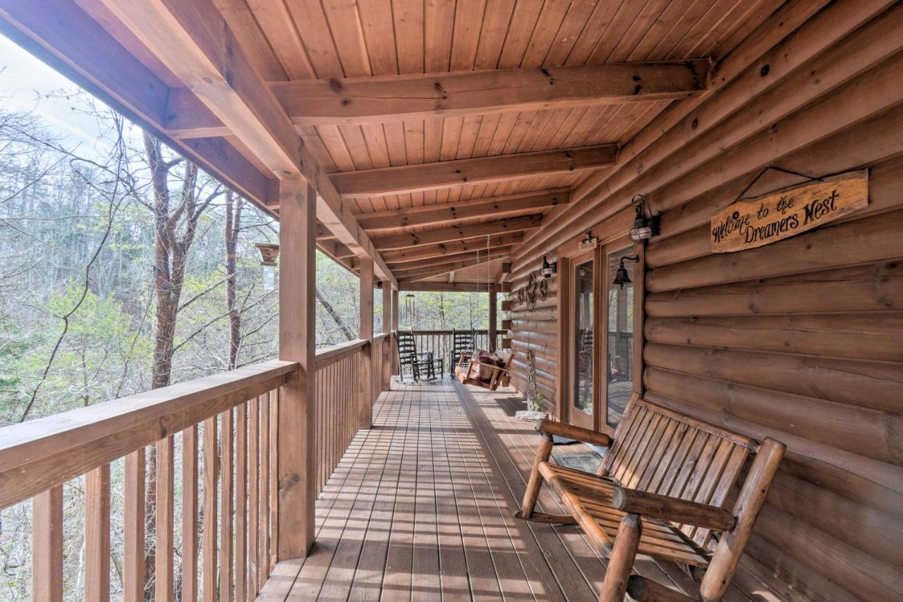 Inviting Sevierville Cabin With Deck And Hot Tub! Exterior photo